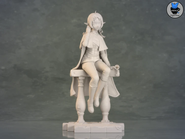 Gray_WhiteMama.png