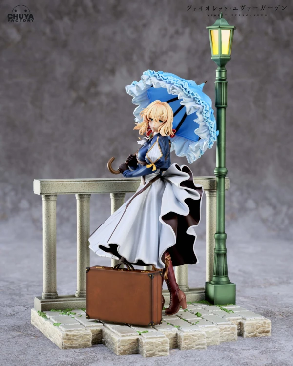 Violet 03.jpg