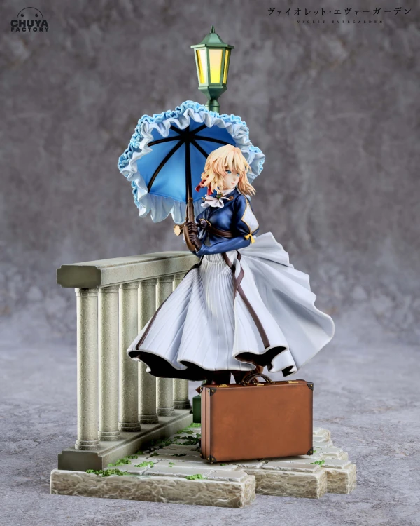Violet 04.jpg