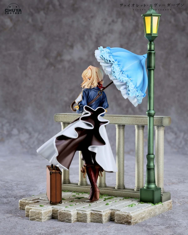 Violet 05.jpg
