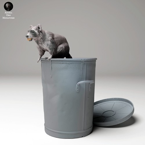 35130437_racoon_in_trash_4.jpg
