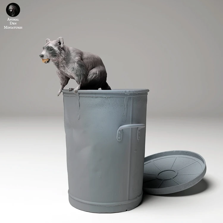 35130437_racoon_in_trash_4.jpg