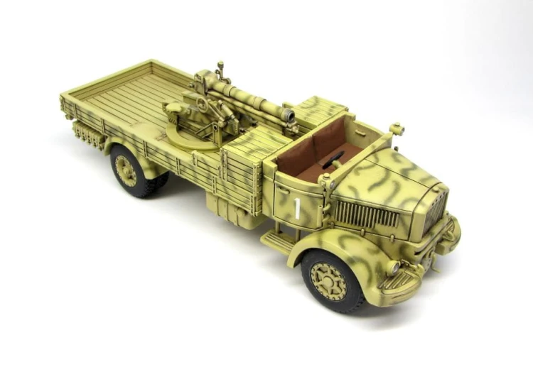 43011507_Lancia3RO_Combat_1-43_10.JPG
