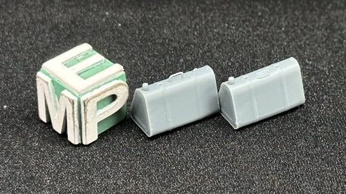 35040758_20l_triangular_fuel_can_v2_NEW_2.jpg