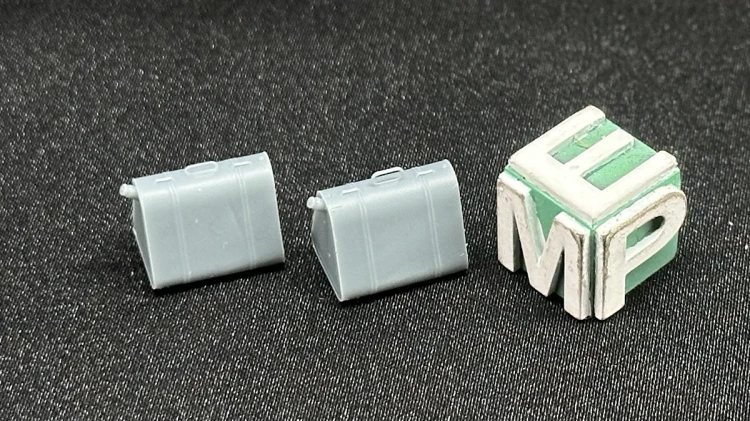 35040754_20l_triangular_fuel_can_v1_NEW_2.jpg