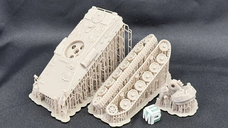 72012725_Marder1A2_Close_1-72_2.jpg