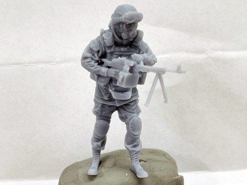 RussianSoldier_MG-GasMask_2.jpg