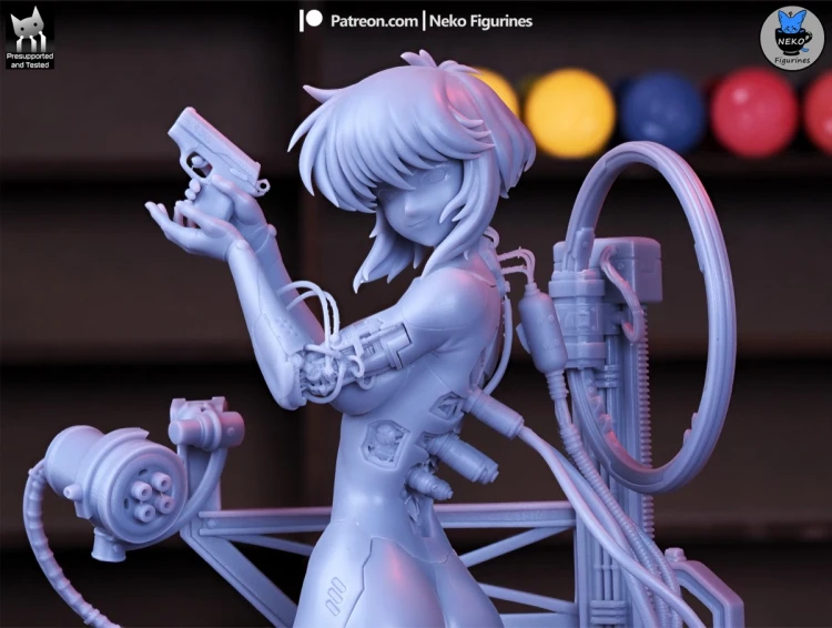 Motoko_4_L.jpg