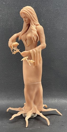 Morticia_1.jpg